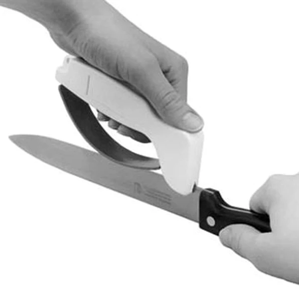 FMP 300-1061 Accusharp Knife Sharpener Tungsten Carbide Replacement Blades - Set of 2 - Image 2