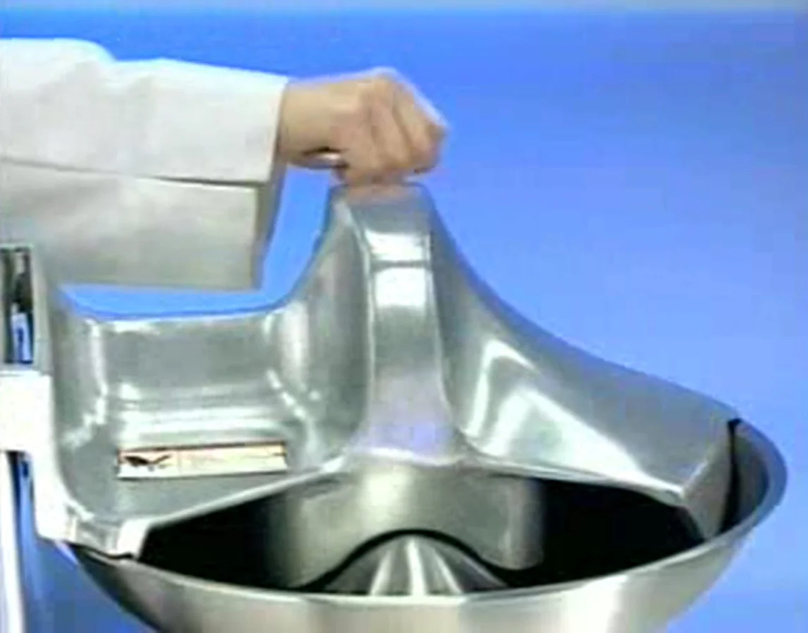 Hobart 84186-4 Buffalo Chopper Food Cutter with #12 Attachment Hub & 18" dia. Bowl - 230v/60/1, 1 HP - Image 3