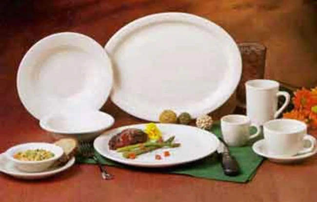 Libbey NR-14 Kingsmen White Narrow Rim Oval Stoneware China Platter 13-1/4" x 10-1/4" - Cream White - 12/Case - Image 2