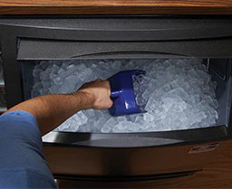 Manitowoc UYF0190A NEO Air Cooled Undercounter Cube Ice Machine with 90 lb. Bin 26" - 193 lb/24hrs - Image 5
