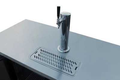 Migali C-DD72-3-HC Competitor Series Black 3 Solid Door 2 Single Tap Direct Draw Beer Cooler 72" - (3) 1/2 Keg Capacity - Image 3