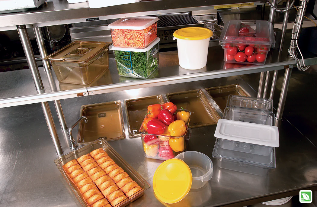 Rubbermaid FG630800CLR Plastic Space-Saving Square Food Storage Container with Liter and Qt. Gradations 8 qt. - Clear - Image 6
