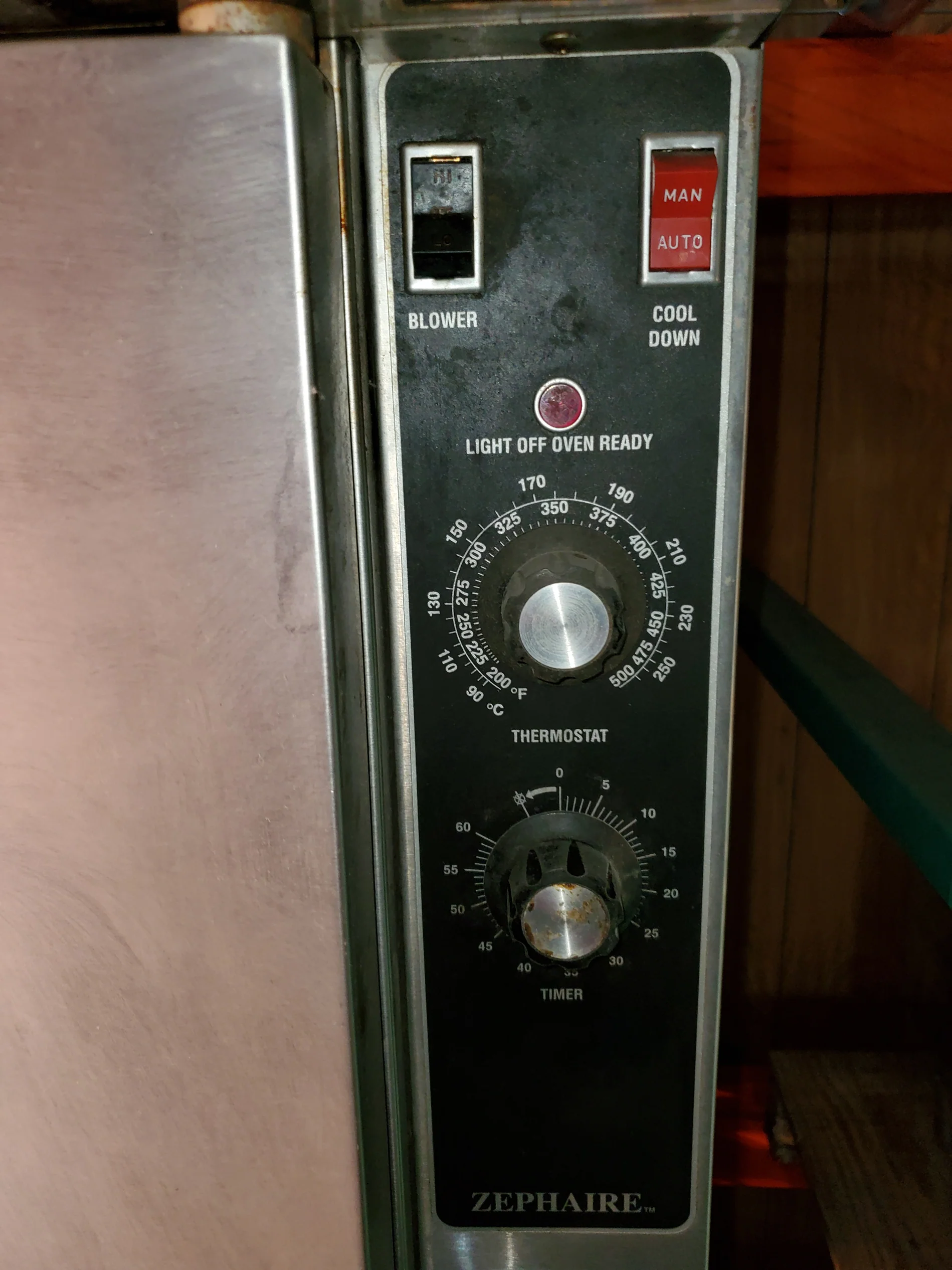 Used Restaurant Equipment - Blodgett Zephaire Single-Deck Full Size Natural Gas Convection Oven - Image 3