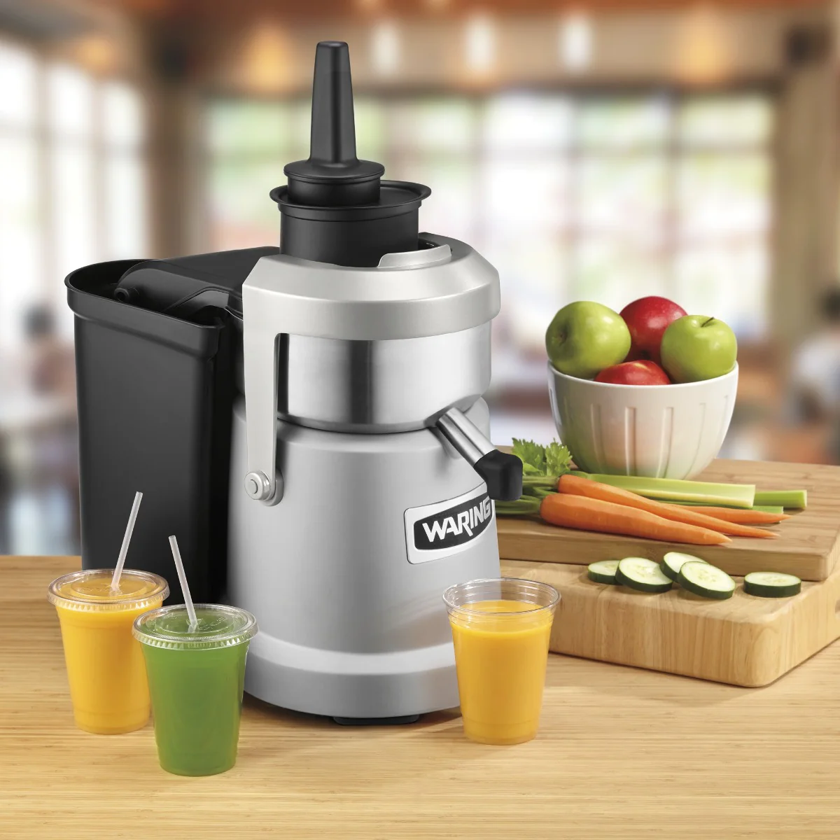 Waring WJX80 Electric Continuous Pulp Eject Juice Extractor / Juicer - 120v - Image 8